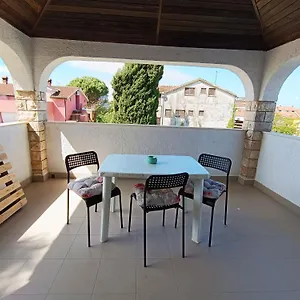 Casa Nostra , Funtana Kroatië